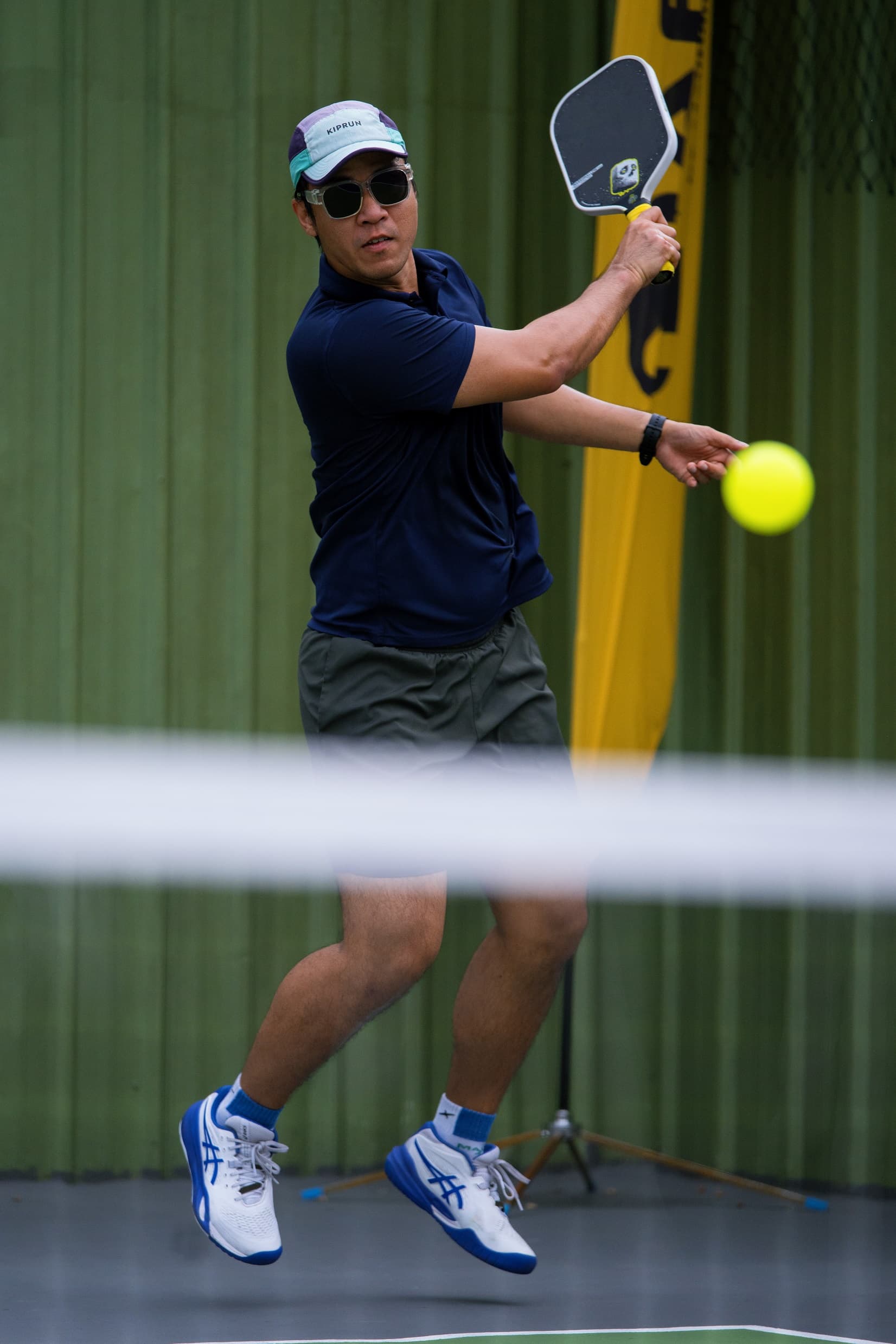 Pickleball paddle — court action